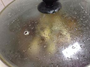盖上盖子焖至5分钟