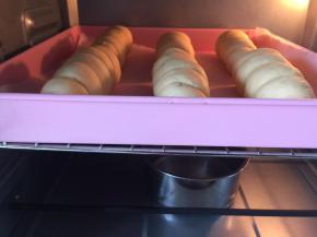 二发用烤箱发酵
烤箱发酵功能，35度，底下放一碗开水，发酵50分钟