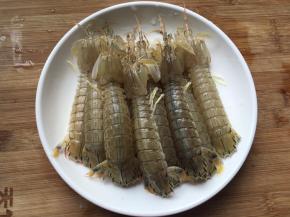 码入盘子，最好能接一点汤的