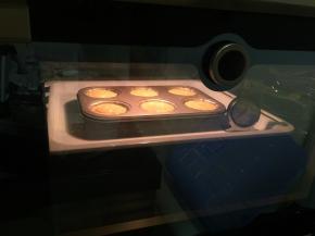 烤箱预热190度，上下火中层15分钟左右