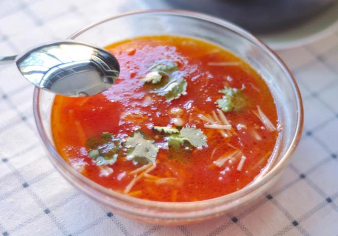 番茄金针菇菌汤