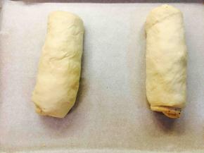 放于烤盘上，进行二发～温度36，湿度75%