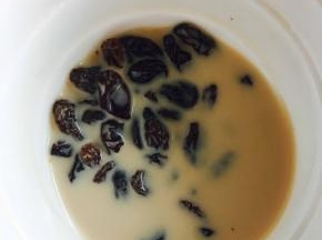 葡萄干用百利甜酒炮制变软