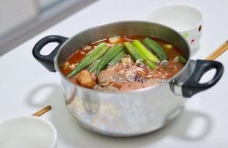 趁热食用，热乎乎，有荤有素，特别入味，超喜欢。