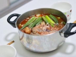 趁热食用，热乎乎，有荤有素，特别入味，超喜欢。