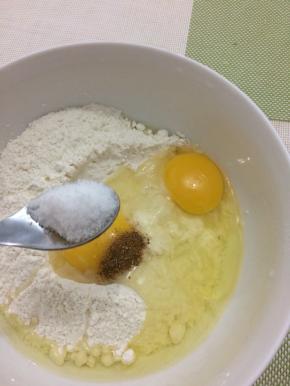 在加入适量的盐