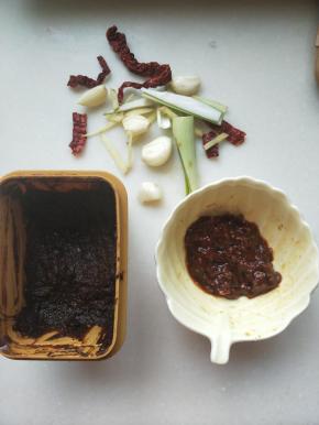 准备好麻辣调料