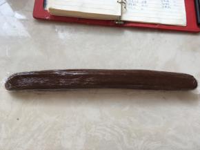 倒在保鲜膜上，整理成均匀的长条