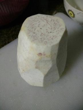 当季的芋头，粉粉的，很好吃