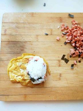 在上面再放上一层米饭