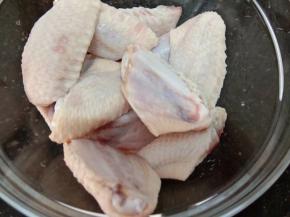 鸡中翅洗干净