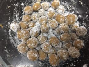 煮水的过程继续搓好剩下的面团