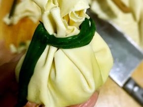 用韭菜叶收口