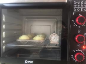 烤箱实际温度200度，可能高了，我已调到180度