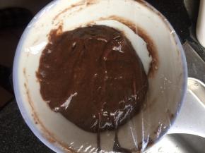 120克面糊加4克可可粉搅拌均匀