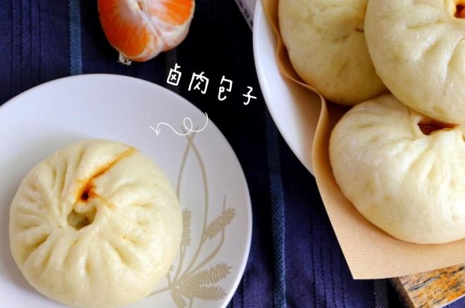 卤肉包子