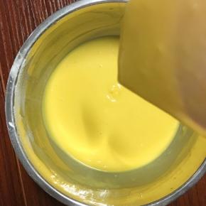 搅拌至顺滑无颗粒