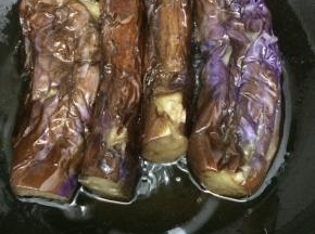 煎到茄子都软烂为止