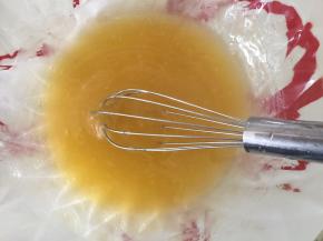 轻搅几下，搅均匀即可