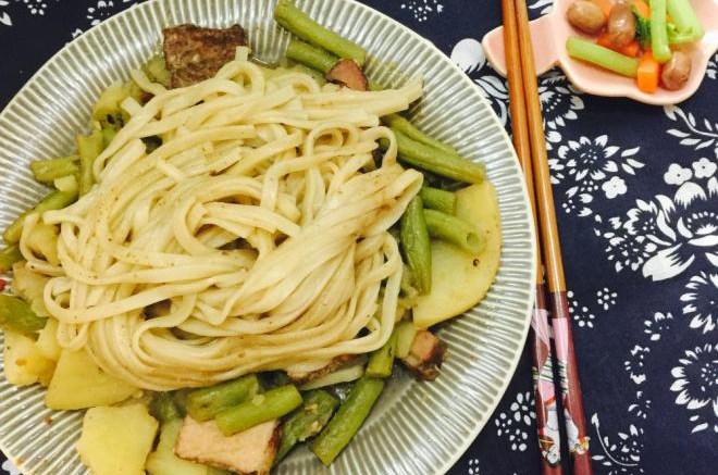 豆角焖面