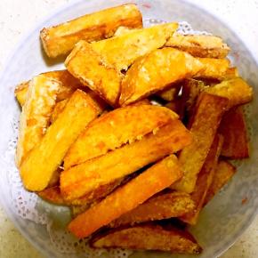 捞出放到厨房纸上吸油