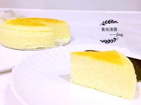 取出后放凉，然后连同模具一起加盖保鲜膜后放入冰箱冷藏一夜