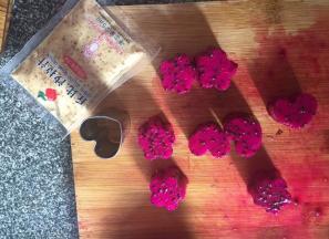 用喜欢的模具压出形状备用