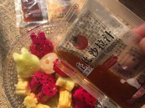 另一份我淋入喜欢的日式口味丘比沙拉汁，我每袋就用了半袋（我分别做了日式口味与焙煎芝麻口味）