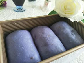 发酵到9分满，盖好盖子，放入提前预热好的烤箱，180度。