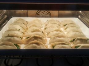 我的烤箱不用预热可以调节嫩度，180℃   5分钟 嫩度为80 后     在转210℃  15分钟嫩度为20