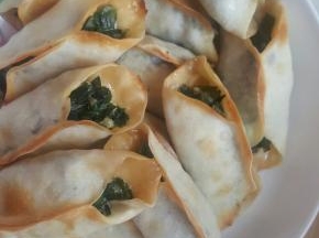 香脆爽口的锅贴做好了