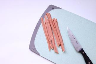 火腿肠切均等长条