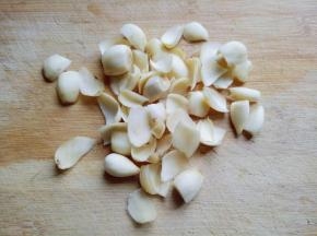 去掰开，掰成一片片的。