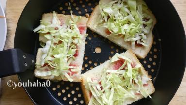 放一层包菜丝，菜可以多放一点