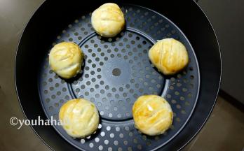 烤出的成品不错，趁热先吃一个