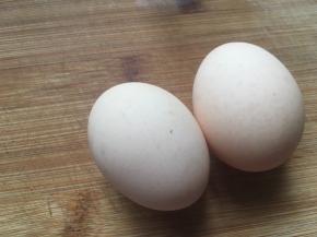 鸡蛋两个