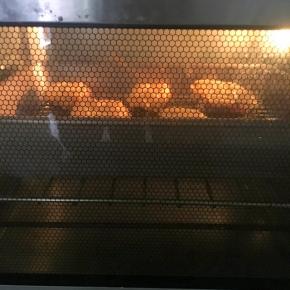 烤箱中层，180度预热，烤20分钟