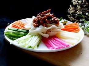 吃的时候搅拌均匀即可。