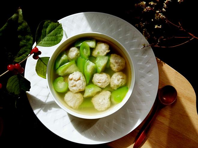 丝瓜肉丸汤