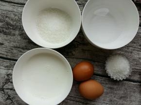 所有的食材称重备用。