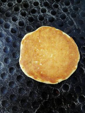 两面各煎半分钟即可。