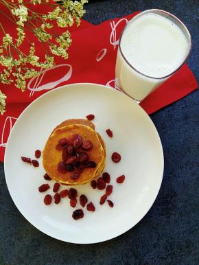 燕麦花生露，可以提前浸泡花生，然后去掉皮，把花生和燕麦一起放入豆浆机，加入1100ml水。设定模式，等待即可。