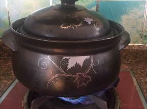 盖上盖子，大火烧开。