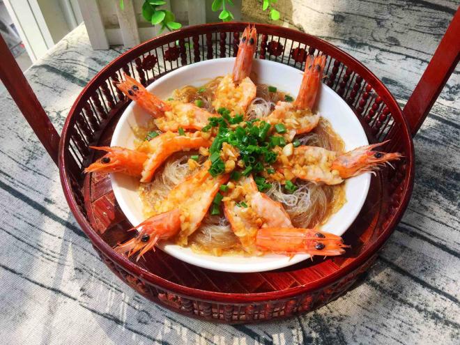 蒜蓉粉丝蒸大虾