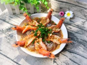 出锅撒葱花，淋热油，开吃