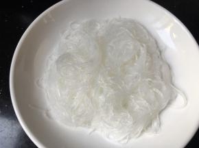 泡软后装盘