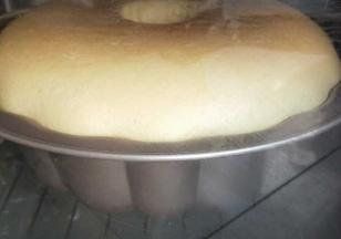 然后放入预热好的烤箱中，150°，60分钟即可，温度依自家烤箱而定