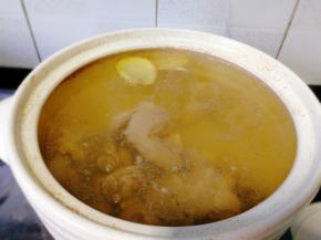 取出大块萝卜，葱结