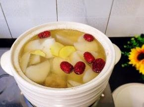 陆续加入白萝卜，红枣，