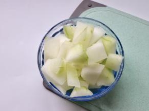 冬瓜切不规则状即可